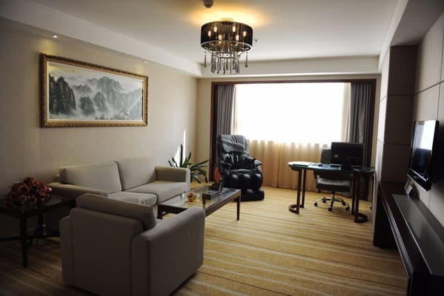 Deluxe Suite (Main Building)