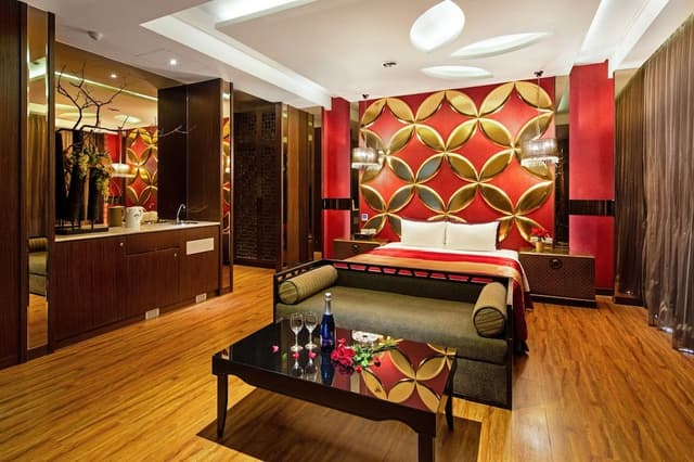 Deluxe Double Room, 1 King Bed (21:00 check in)