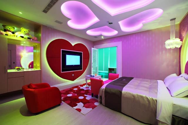 Standard Double Room, 1 King Bed (21:00 check in)