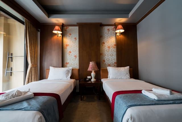 Standard Twin Room