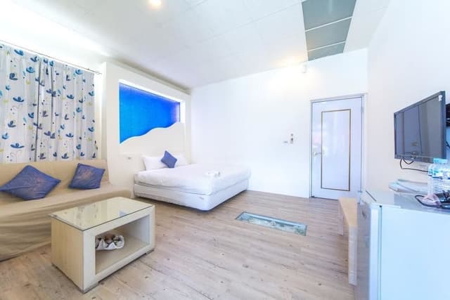 Standard Double Room, Balcony (206)