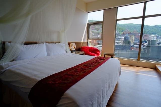 Deluxe Mountain View Double Suite