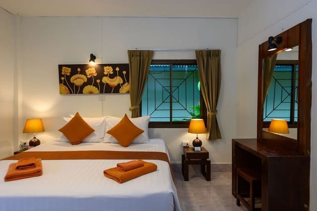 Garden Bungalow