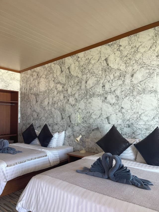 Air-Con Beach Front (4 persons)