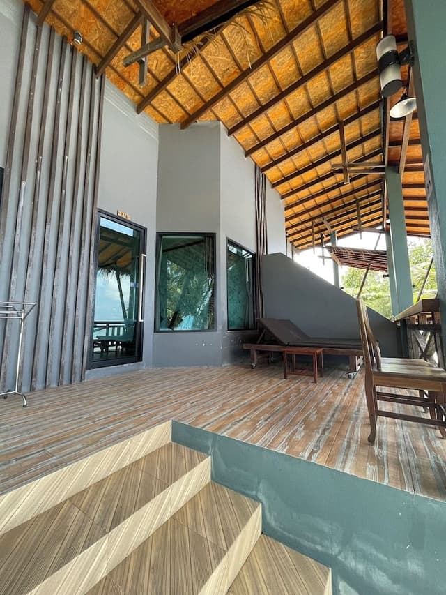 Air-Con Beach Front (4 persons)
