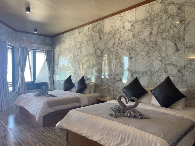 Air-Con Beach Front (4 persons)