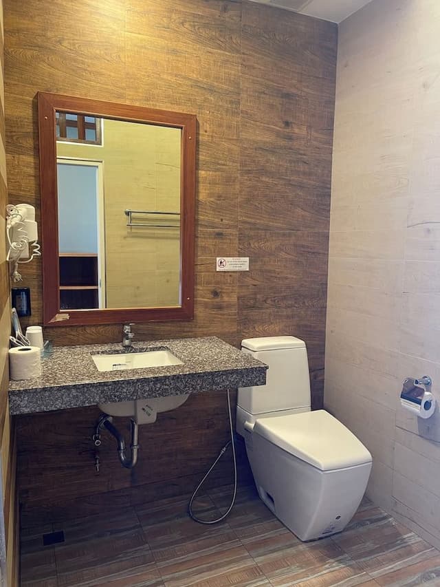 Room Air-Con Beach Front (2 persons)