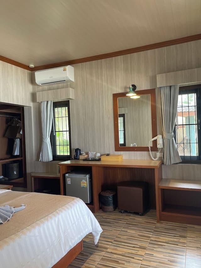 Air Con Beach Front Bungalow 2 Persons