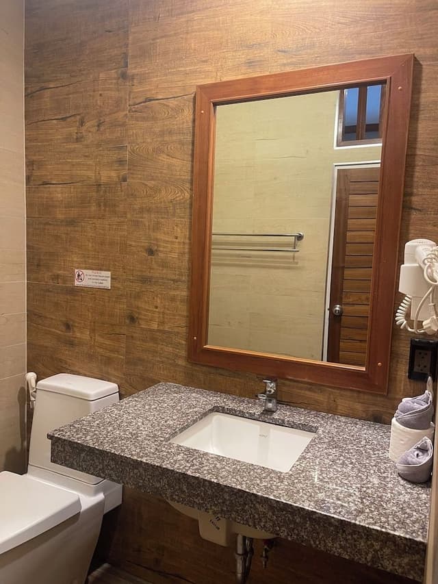 Room Air-Con Beach Front (2 persons)