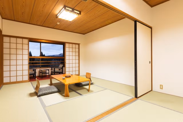 Top floor Japanese Style Room with 12 Tatami Non Smoking (No Bath)