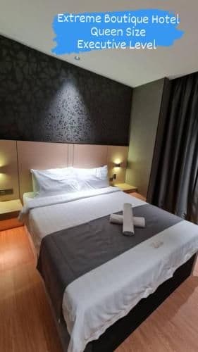 Superior 1 Queen Bed