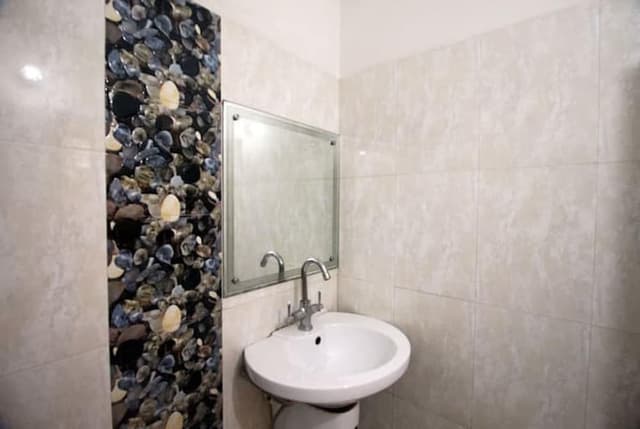 Standard Double Room, 1 King Bed, Non Smoking, Private Bathroom