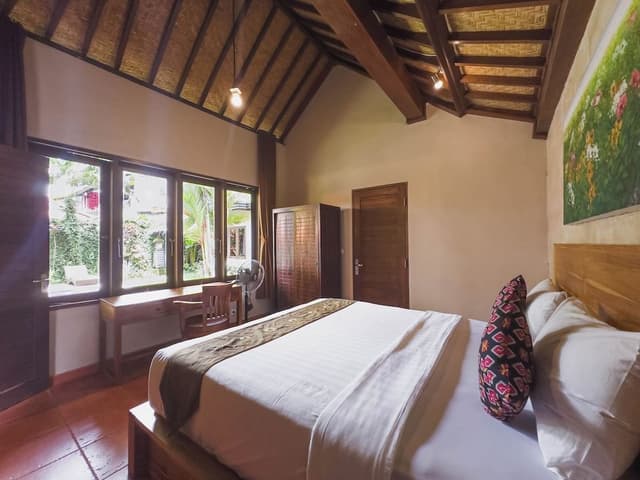 5 Bedrooms Private Pool Villa