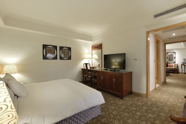 Deluxe Suite, 1 King Bed
