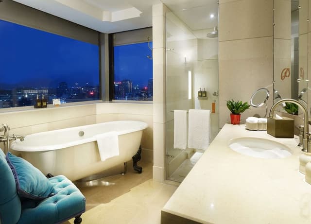 Premier Suite King Room (Free Parking, 1 Vehicle)