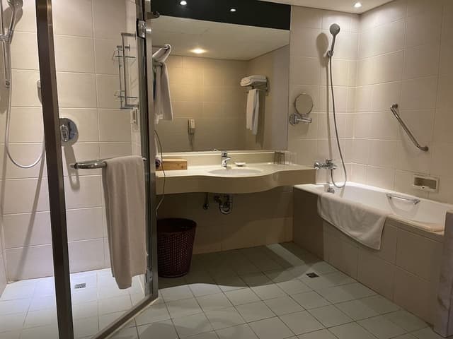 Suite With Kitchenette
