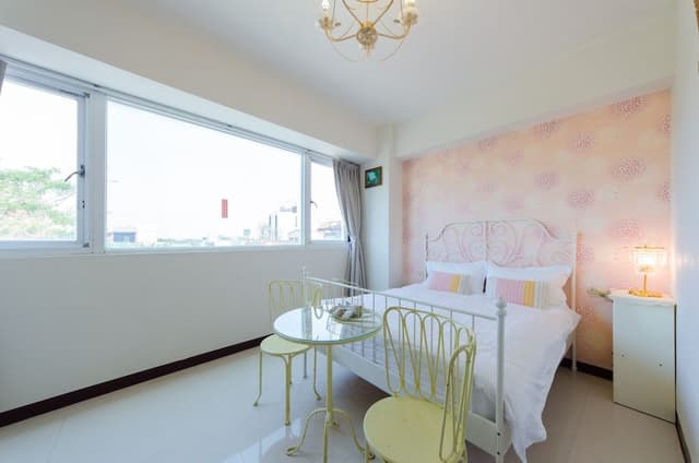 Honeymoon Double Room, Bathtub, Park View
