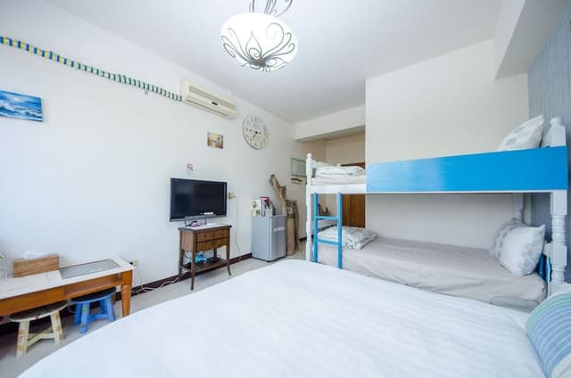 Family Quadruple Room, Hot Tub, Park View