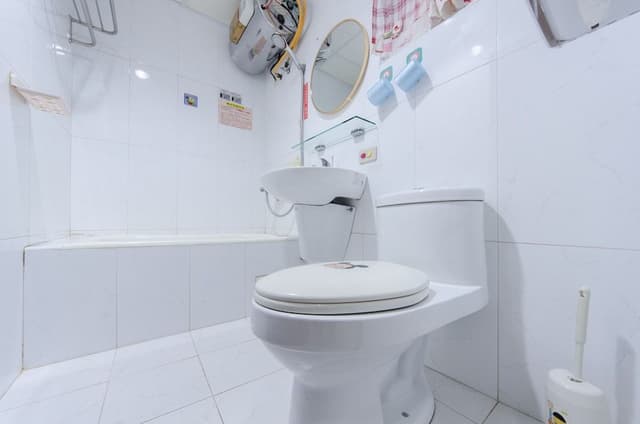 Gallery Quadruple Room, Bathtub, Park View