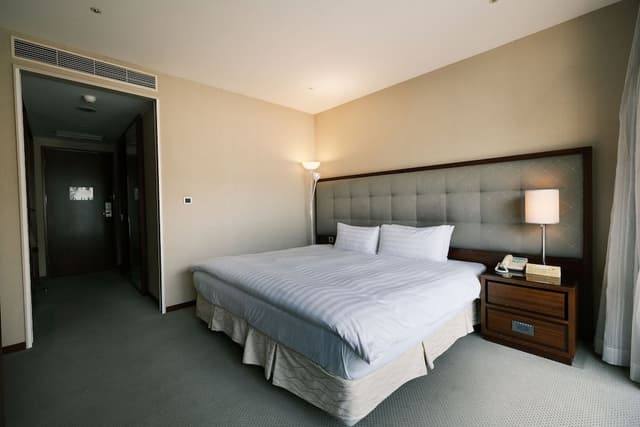 Double Room (Street View)
