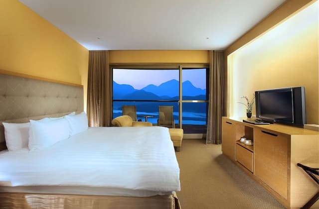 Double Room (Lake View)