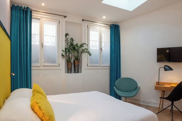 Family Suite (2 connecting rooms)