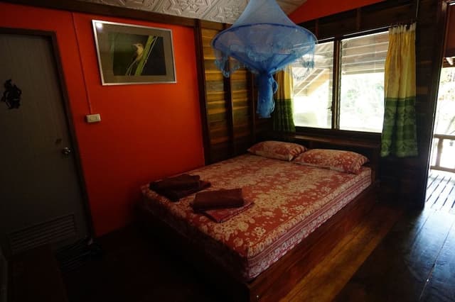 Fan Bungalow
