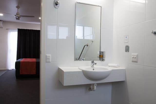 Accessible Queen Room
