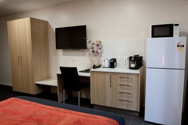 Accessible Queen Room
