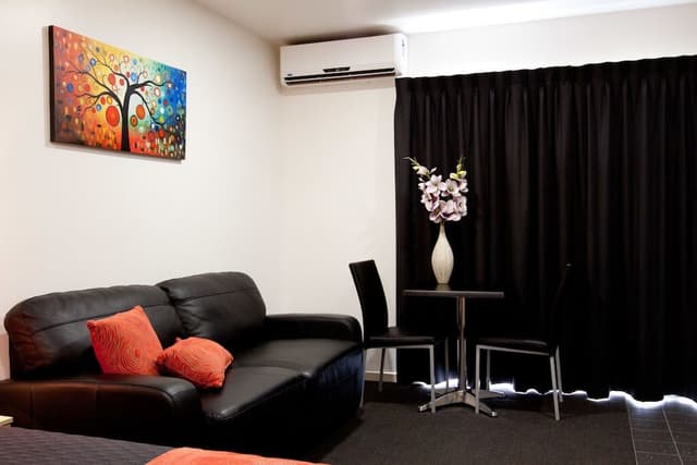 Queen Room with Kitchenette
