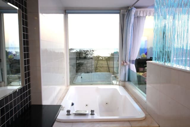 Deluxe Double Room, 1 Queen Bed, Balcony, Sea View