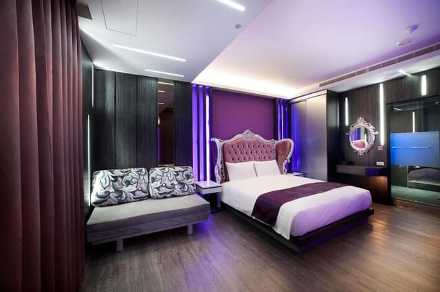 Luxury Double Room (with garage)
