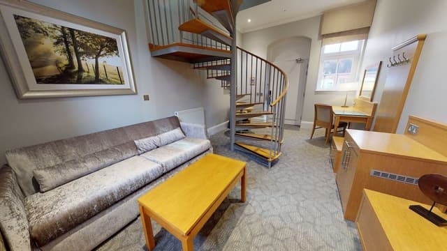 Courtyard Suite