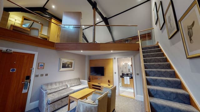 Courtyard Suite