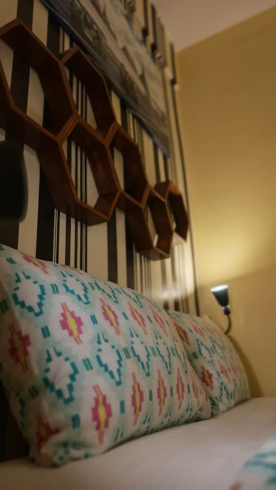 Basic Double Room, 1 Queen Bed (No Window)