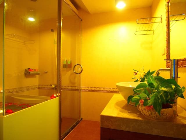 Provence Suite