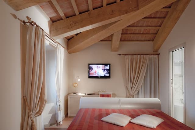 Suite (Prestige)