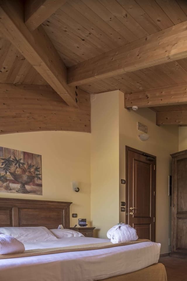 Deluxe Double Room, Jetted Tub (Romantic)