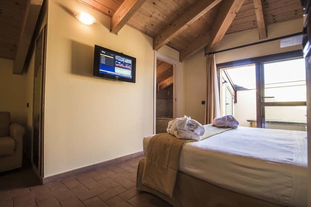 Deluxe Double Room, Jetted Tub (Romantic)
