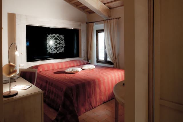 Suite (Prestige)