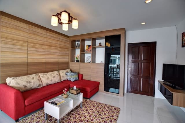 Deluxe Room with Pool View (3rd floor)