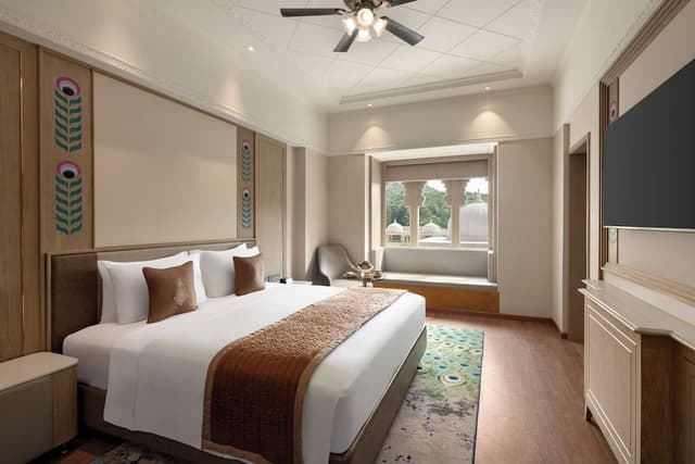 Deluxe Room, 1 King Bed (Mayura)