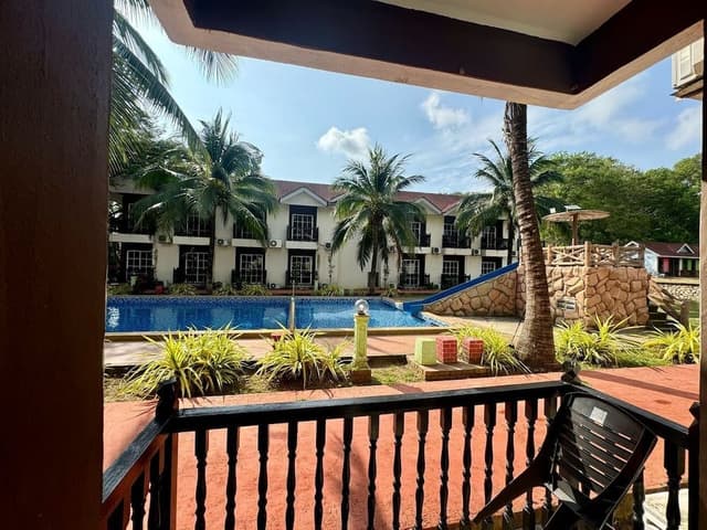 Basic Double or Twin Room, Balcony, Pool View