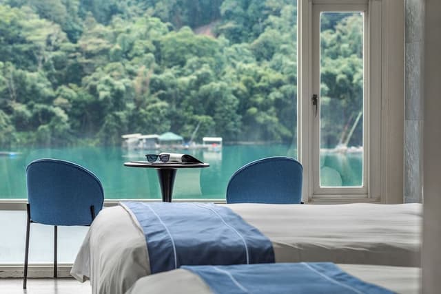 Superior Quadruple Room, Lake View