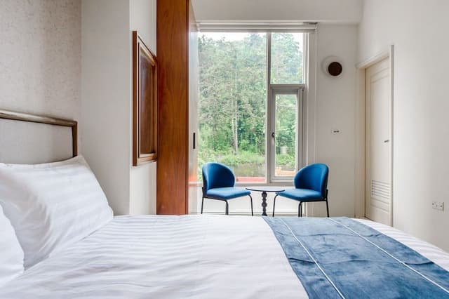 Superior Double Room, City View