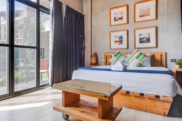 Deluxe Double Room with Bathtub