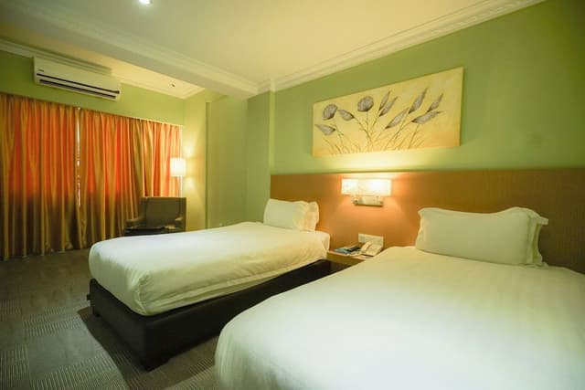 Deluxe Room, 2 Twin Beds