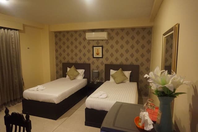 Deluxe Twin Room