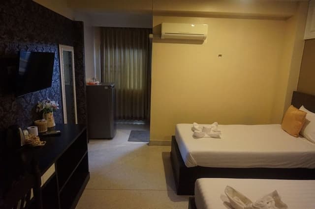 Deluxe Twin Room