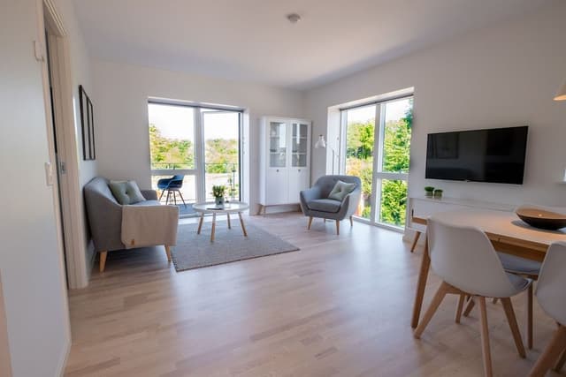 Condo, 2 Bedrooms